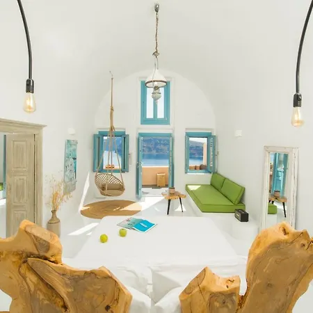 Nano Oia Villa *
