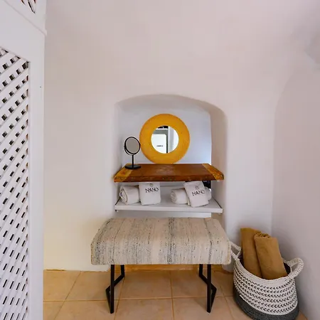 Nano Oia Villa *