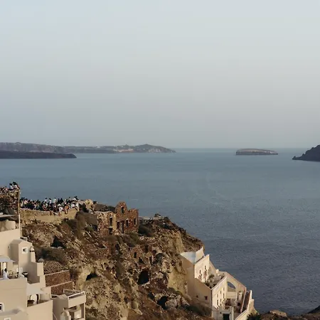 Nano Oia * Oia (Santorini)