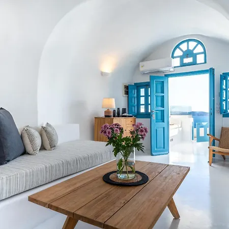 Nano Oia *