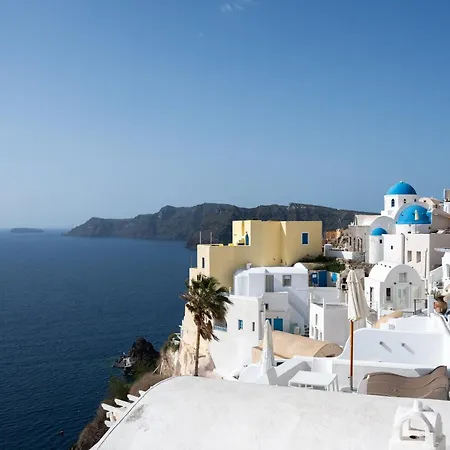 Nano Oia Villa *