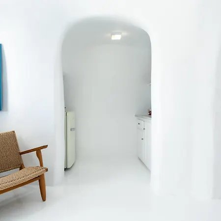 Nano Oia